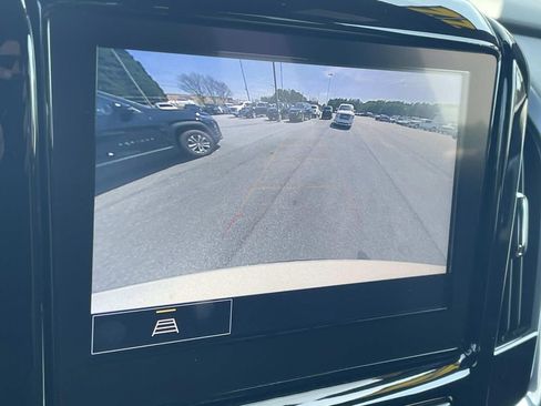 Used 2022 Chevrolet Traverse LT image 20