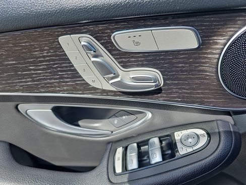 Used 2022 Mercedes-Benz GLC 300 image 33