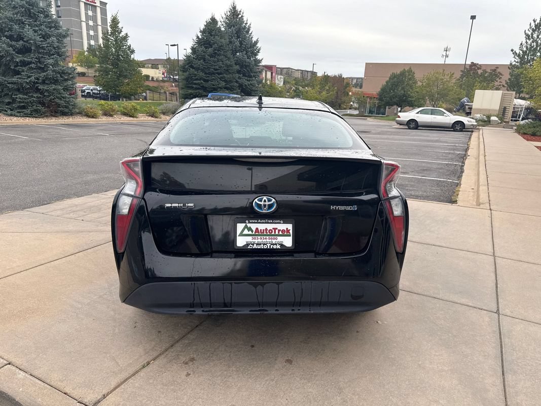 Used 2017 Toyota Prius One FWD image 8