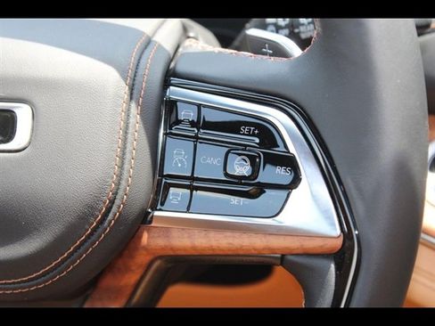 Used 2022 Jeep Grand Cherokee Summit image 16