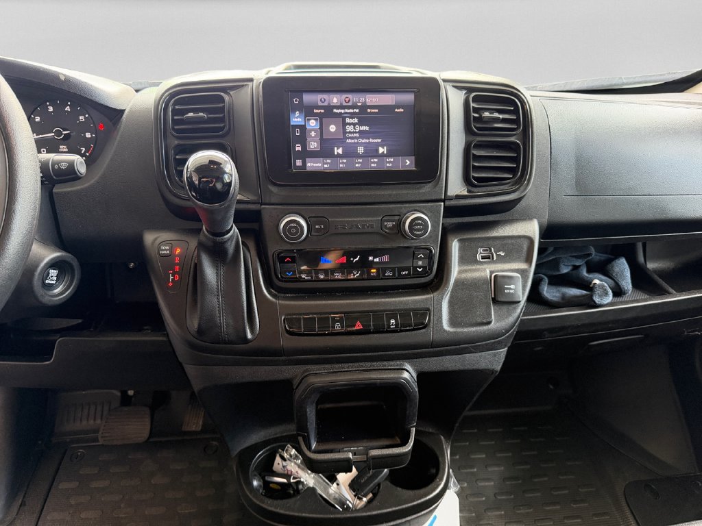 Used 2025 RAM ProMaster 2500 w/ Convenience Group FWD image 11
