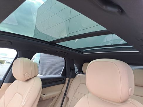 Certified 2022 Porsche Cayenne image 35