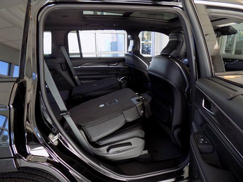 New 2025 Jeep Grand Cherokee L Overland image 39