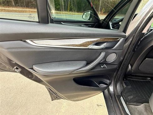 Used 2015 BMW X5 xDrive35i image 16