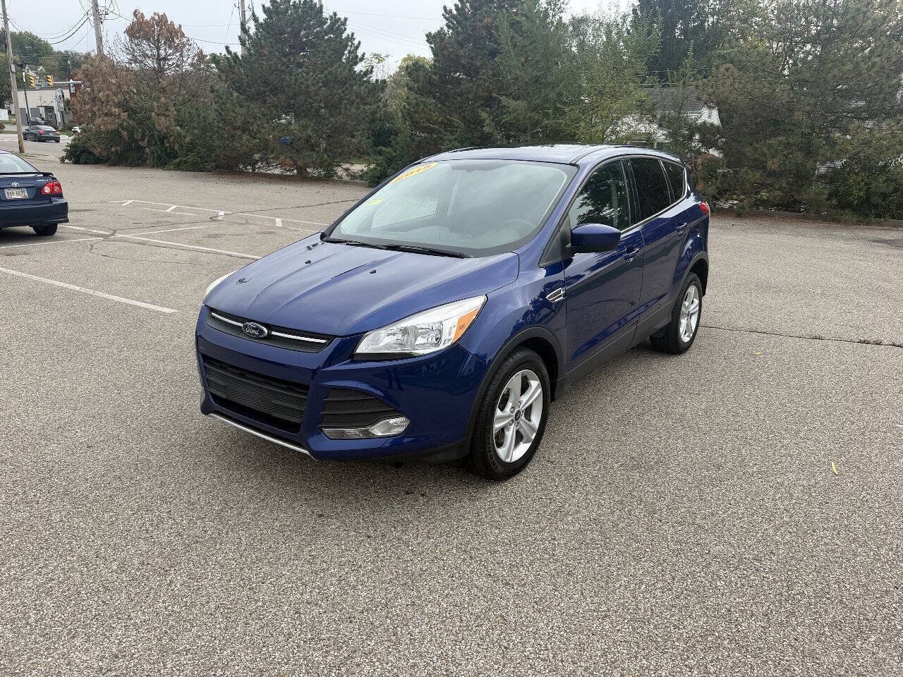 Used 2015 Ford Escape SE AWD/4WD image 1
