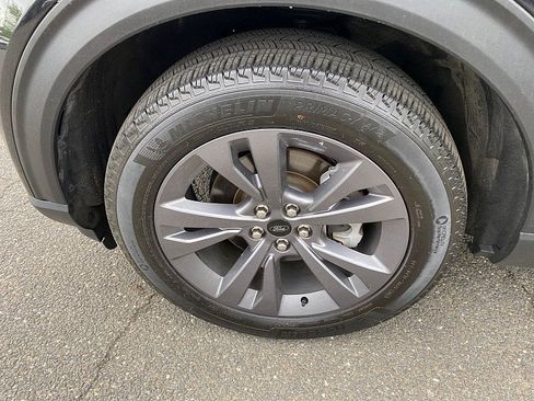 Certified 2023 Ford Explorer XLT w/ Equipment Group 202A AWD/4WD image 14