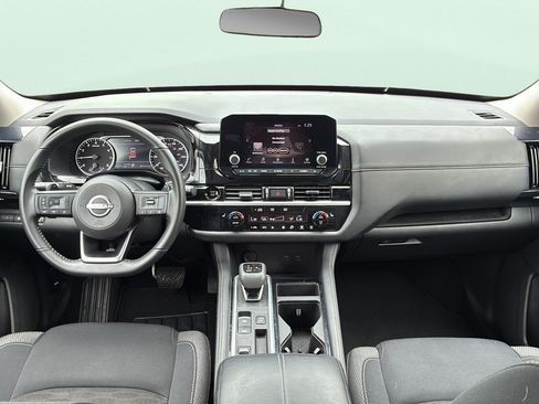 Used 2025 Nissan Pathfinder SV FWD image 16