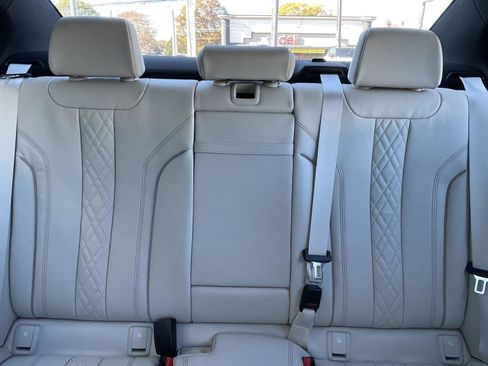 Used 2023 BMW M550i xDrive w/ Executive Package image 21