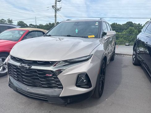 Used 2021 Chevrolet Blazer RS w/ Enhanced Convenience Package FWD image 2