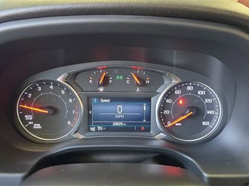 Used 2023 GMC Acadia SLE w/ Driver Convenience Package image 10