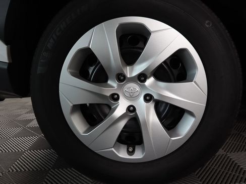 Used 2023 Toyota RAV4 LE image 33