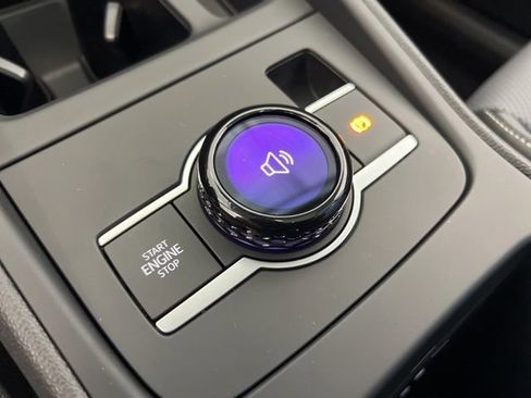 New 2026 Volkswagen Tiguan SE image 16