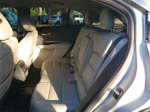 Certified 2021 Cadillac XT4 Luxury w/ Cold Weather Package image 10