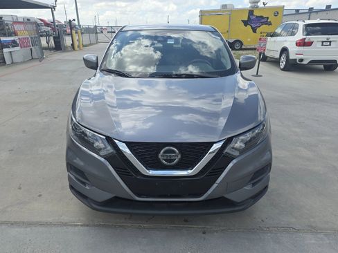 Used 2020 Nissan Rogue Sport S image 4