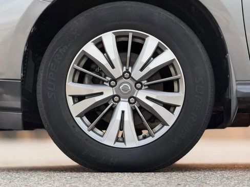 Used 2020 Nissan Pathfinder S image 31