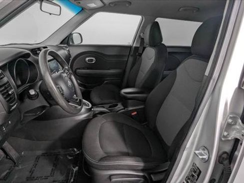 Used 2018 Kia Soul + FWD image 14