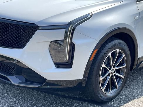 Certified 2024 Cadillac XT4 Sport FWD image 38