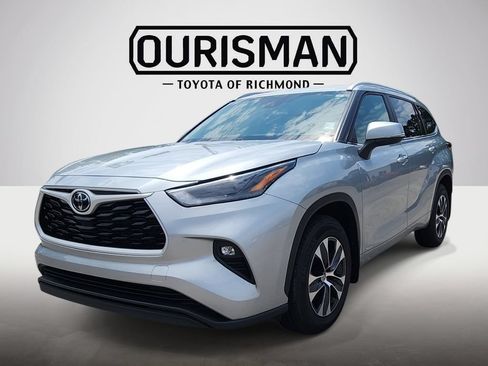 Certified 2025 Toyota Highlander XLE AWD/4WD image 5