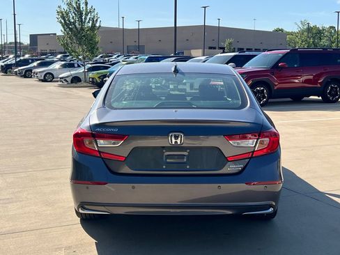 Used 2022 Honda Accord Touring image 11