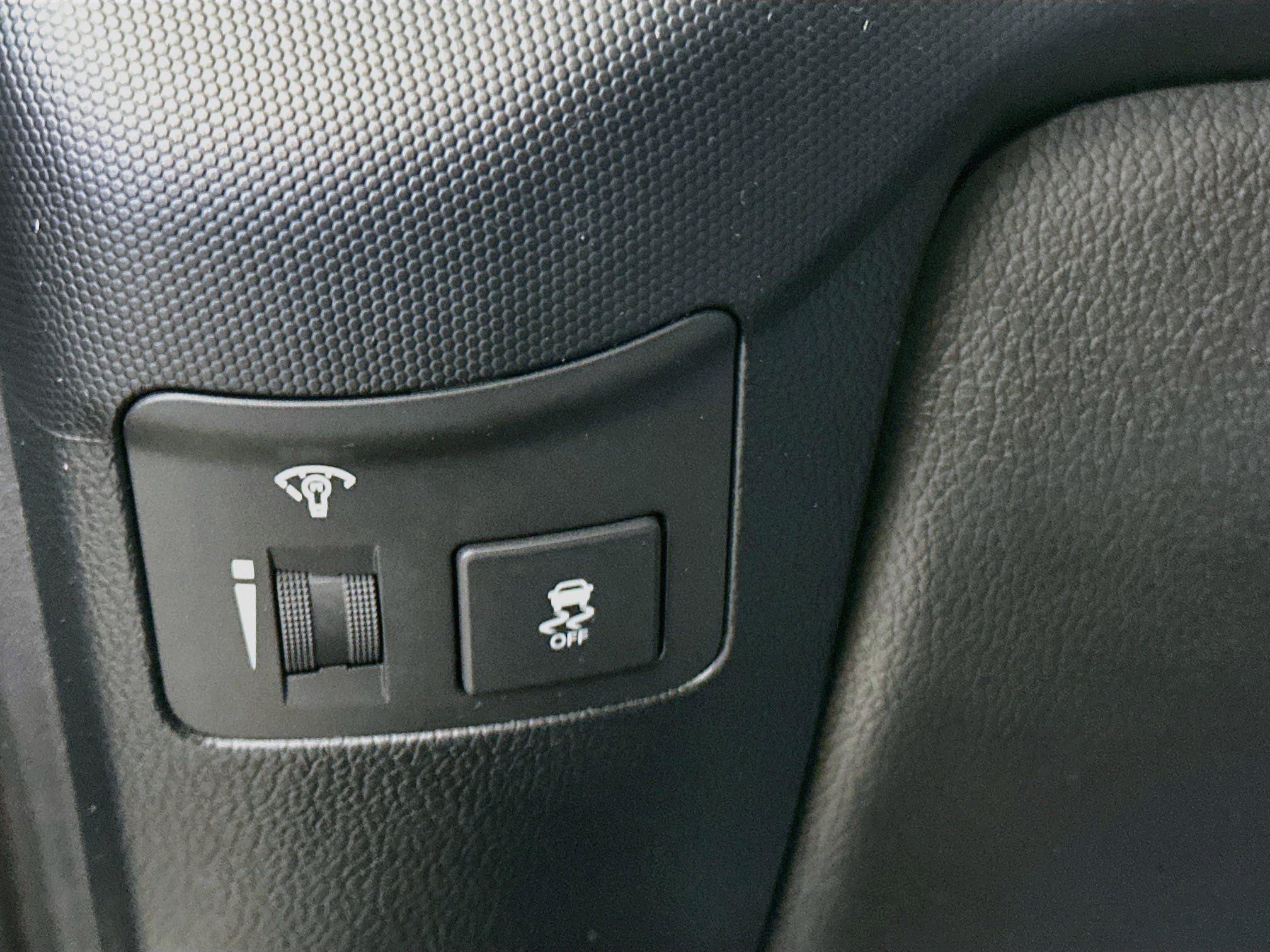 Used 2011 Kia Soul + FWD image 16