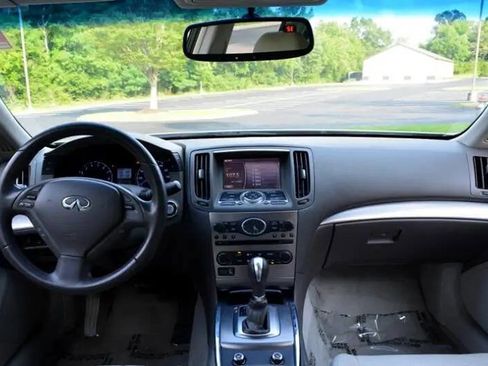 Used 2015 INFINITI Q40 w/ Moonroof Package image 19