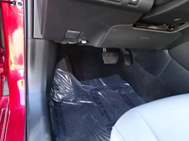 Used 2023 Toyota Corolla SE w/ Carpet Mat Package (TMS) FWD image 16