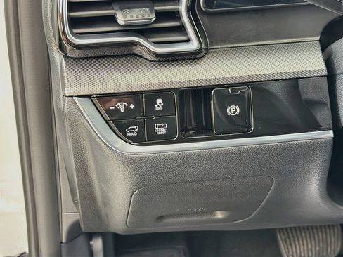 Used 2025 Kia Sportage SX Prestige AWD/4WD image 32