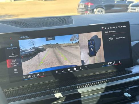 Used 2026 BMW X5 M60i image 23