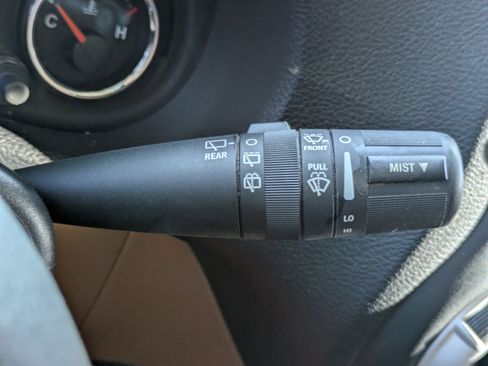 Used 2016 Jeep Wrangler Unlimited Sahara w/ Connectivity Group image 16