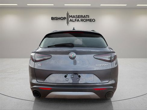 Used 2024 Alfa Romeo Stelvio Ti w/ Performance Driving Package image 6