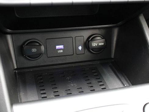 Used 2023 Hyundai Kona Limited AWD/4WD image 65