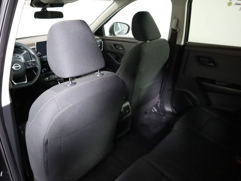 Used 2023 Nissan Rogue S image 44