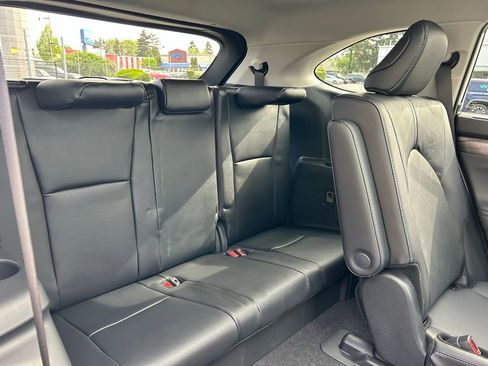 New 2026 Toyota Highlander Platinum AWD/4WD image 16