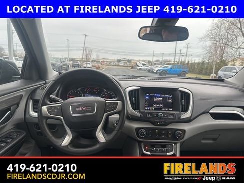 Used 2024 GMC Terrain SLE image 8