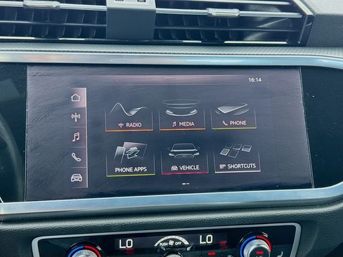 Used 2021 Audi Q3 2.0T Premium w/ Convenience Package AWD/4WD image 9