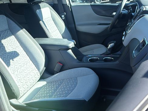 Used 2024 Chevrolet Equinox LS w/ LS Convenience Package image 14