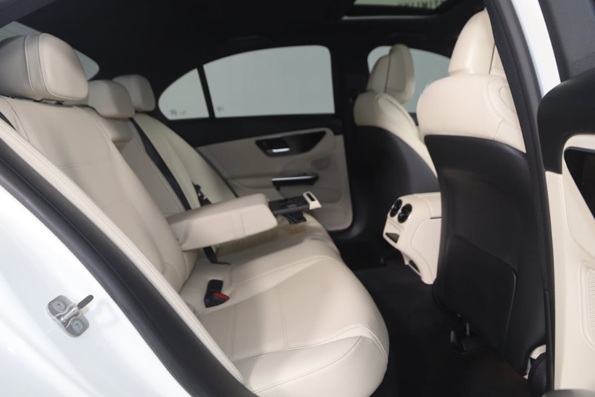 Used 2024 Mercedes-Benz C 300 4MATIC Sedan image 13