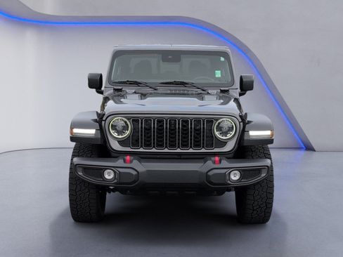 Used 2025 Jeep Gladiator Rubicon w/ Safety Group AWD/4WD image 9