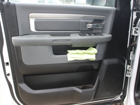 Used 2018 RAM 2500 Big Horn image 9