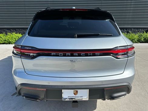 Used 2025 Porsche Macan image 11
