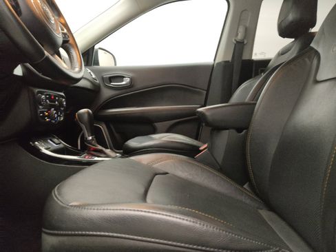 Used 2021 Jeep Compass Limited w/ Sun and Sound Group FWD image 17