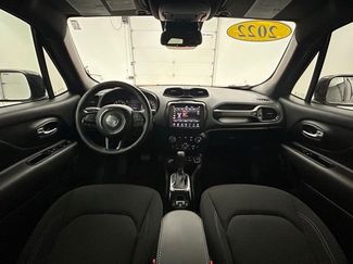 Used 2022 Jeep Renegade Altitude w/ Convenience Group video 2