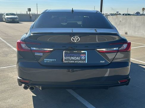 Used 2025 Toyota Camry Hybrid image 12