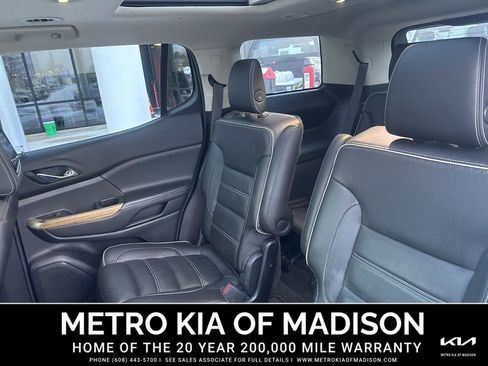 Used 2019 GMC Acadia Denali w/ Technology Package image 32