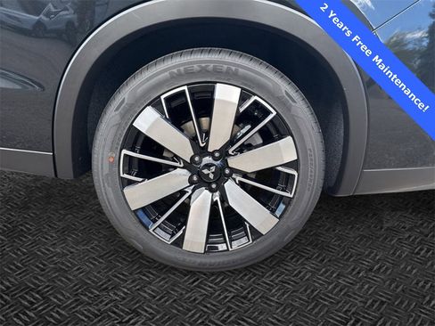New 2025 Mitsubishi Outlander SE image 13
