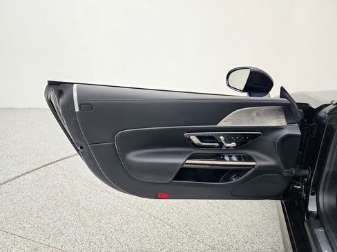 Used 2022 Mercedes-Benz SL 63 AMG 4MATIC image 28