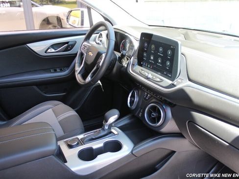 Used 2023 Chevrolet Blazer LT AWD/4WD image 18