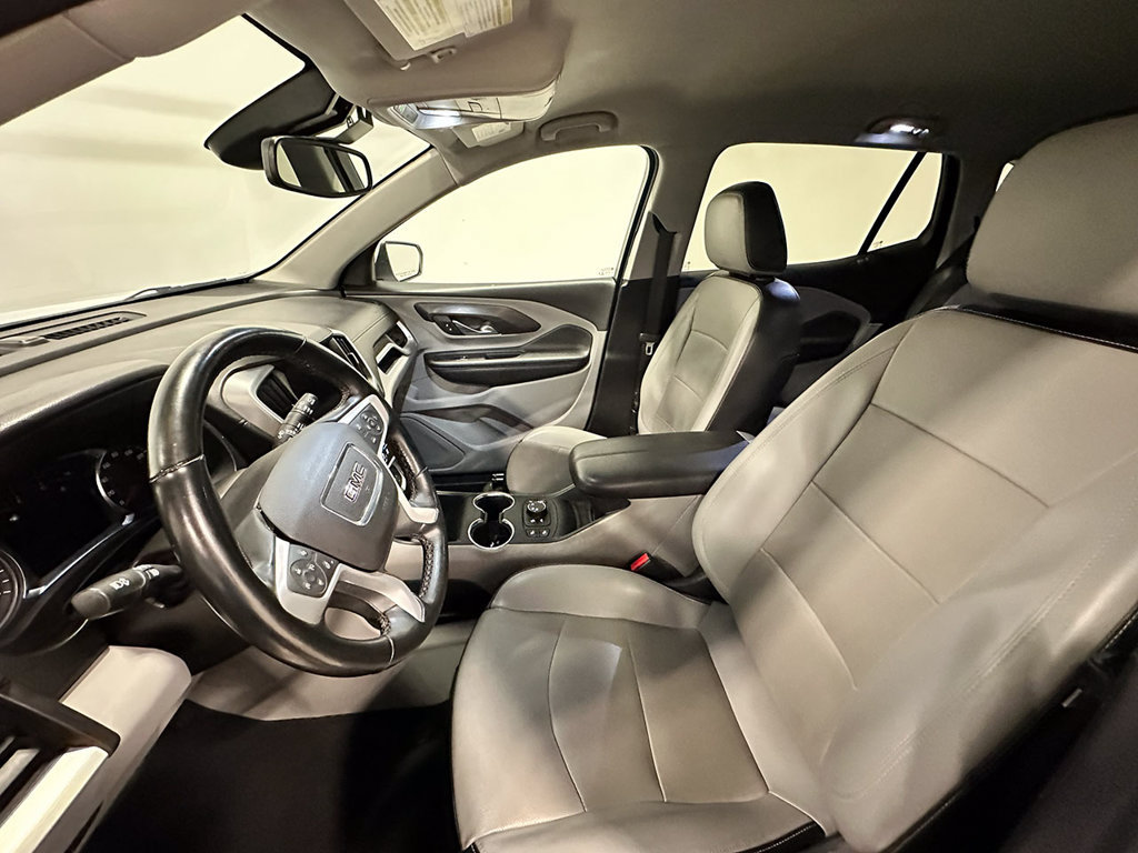 Used 2023 GMC Terrain SLT AWD/4WD image 3