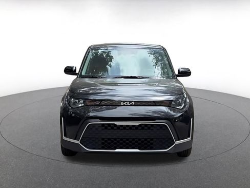 Used 2025 Kia Soul LX w/ LX Technology Package FWD image 4