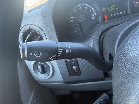 Used 2010 Ford E-250 and Econoline 250 image 20